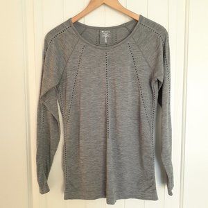 Athleta Foothill Seamless Long Sleeve Tee Gray Size M